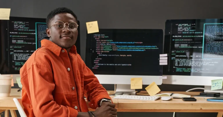 The Difference Between Web Designer and Web Developer - Featured